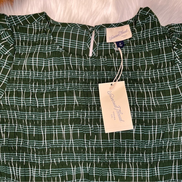 NWT Target brand Universal Thread smocked puff sleeve blouse. - Picture 6 of 10